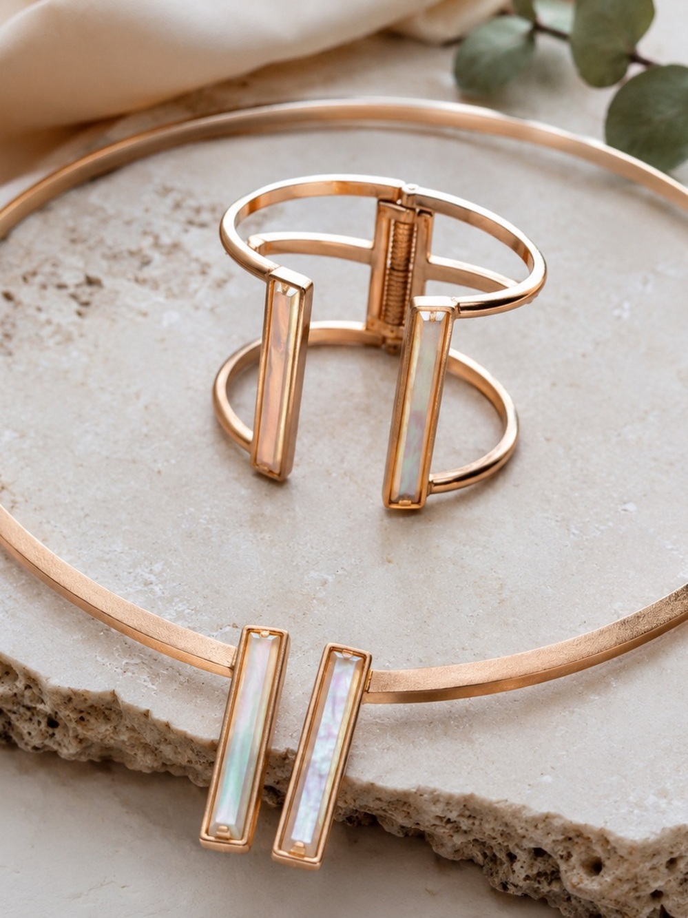 Kendra Scott Rose Gold Iridescent Mother of Pearl Choker & Cuff Set